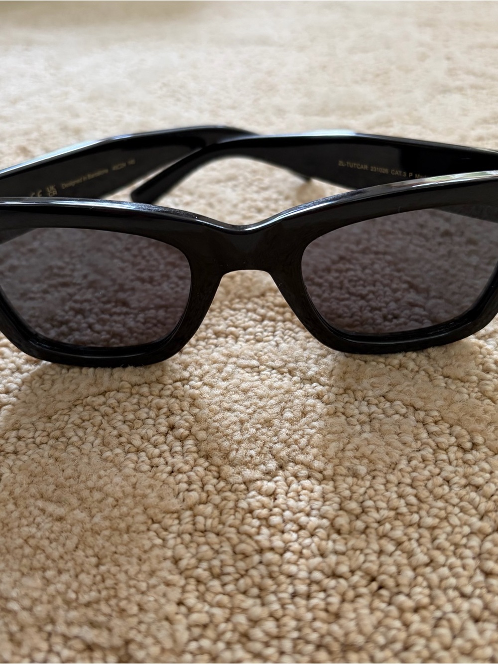 Meller Black Rectangular Sunglasses